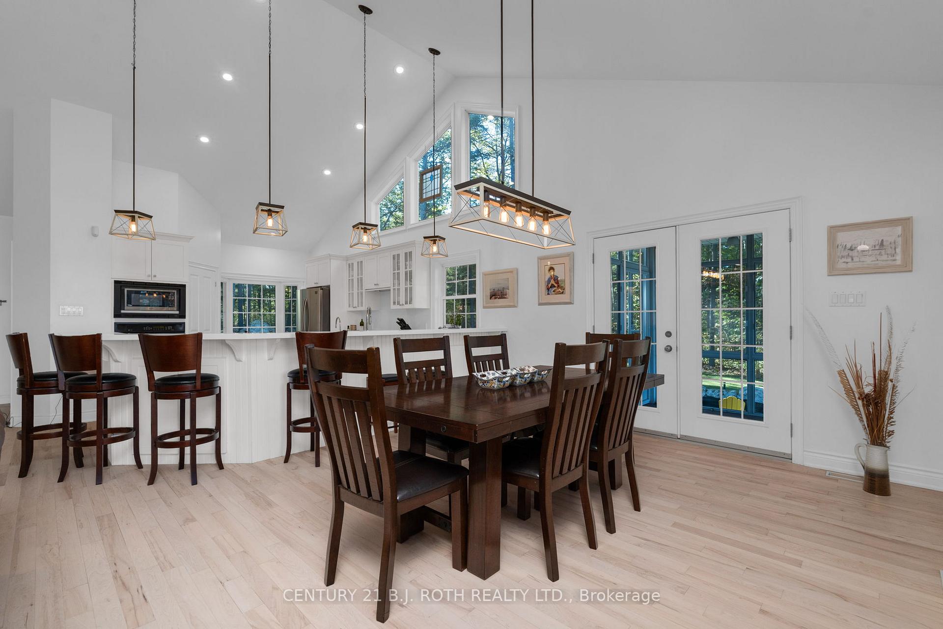 Photo 16 of 2710 Portage Trail, Springwater, Rural Springwater — HOMEH