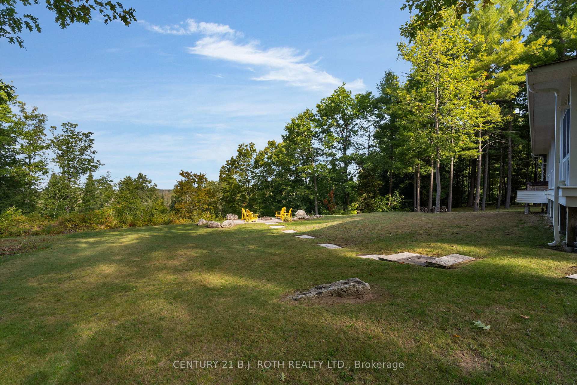 Photo 38 of 2710 Portage Trail, Springwater, Rural Springwater — HOMEH