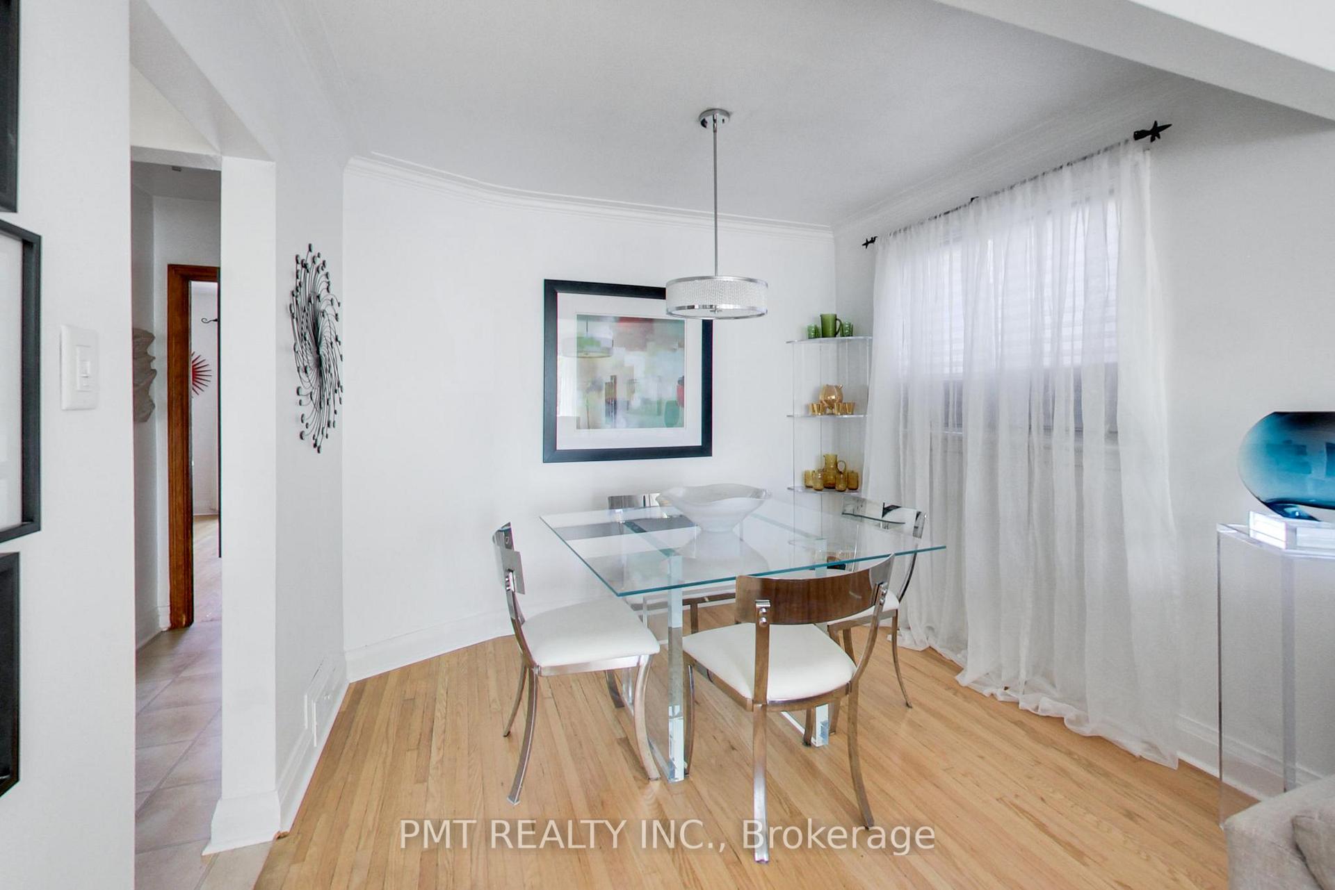 Photo 11 of 25 Ronald Avenue, North York, Briar Hill-Belgravia — HOMEH