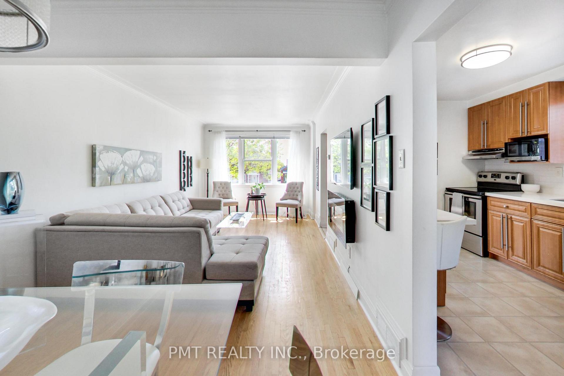 Photo 12 of 25 Ronald Avenue, North York, Briar Hill-Belgravia — HOMEH