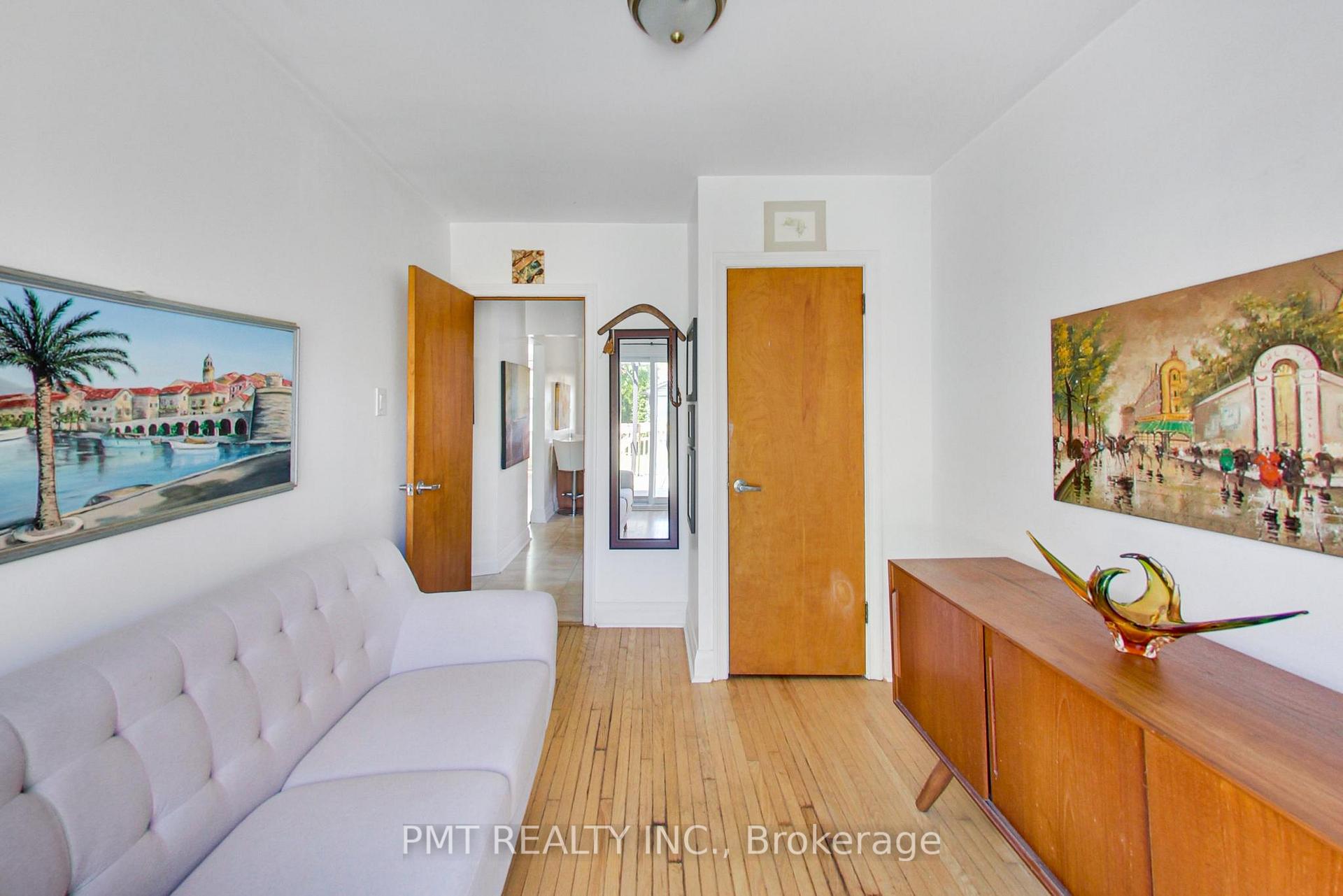 Photo 19 of 25 Ronald Avenue, North York, Briar Hill-Belgravia — HOMEH