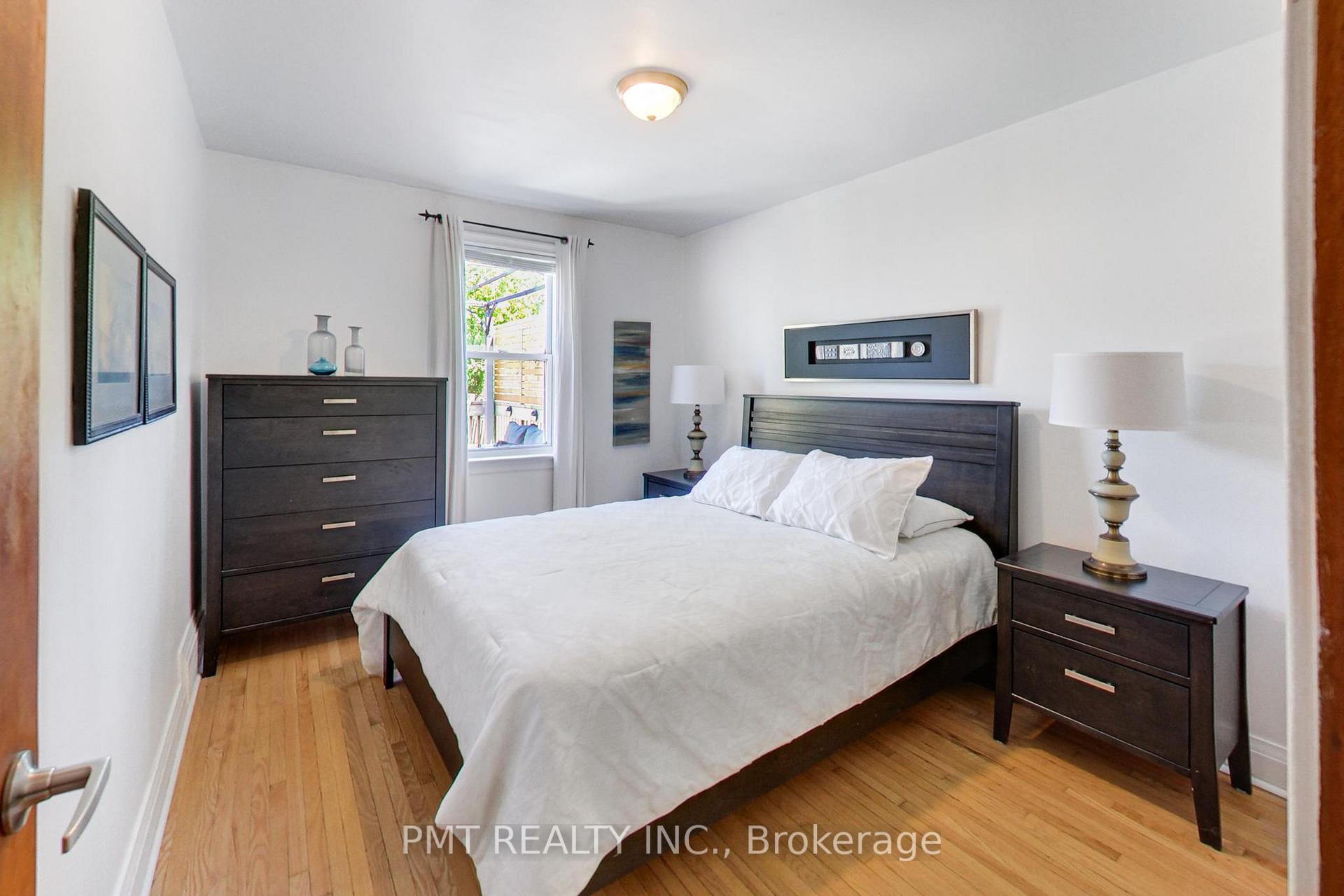 Photo 20 of 25 Ronald Avenue, North York, Briar Hill-Belgravia — HOMEH
