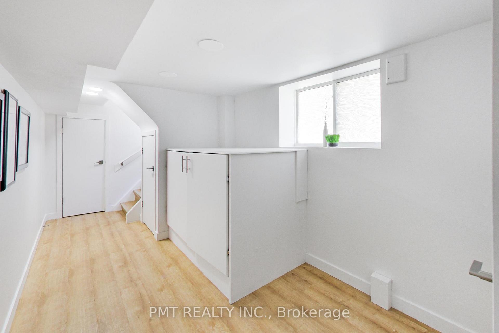 Photo 24 of 25 Ronald Avenue, North York, Briar Hill-Belgravia — HOMEH