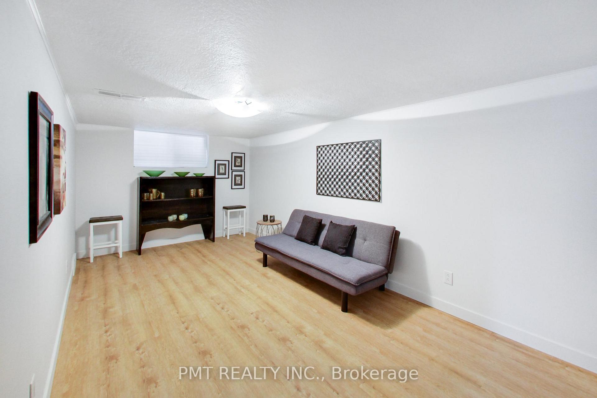 Photo 26 of 25 Ronald Avenue, North York, Briar Hill-Belgravia — HOMEH