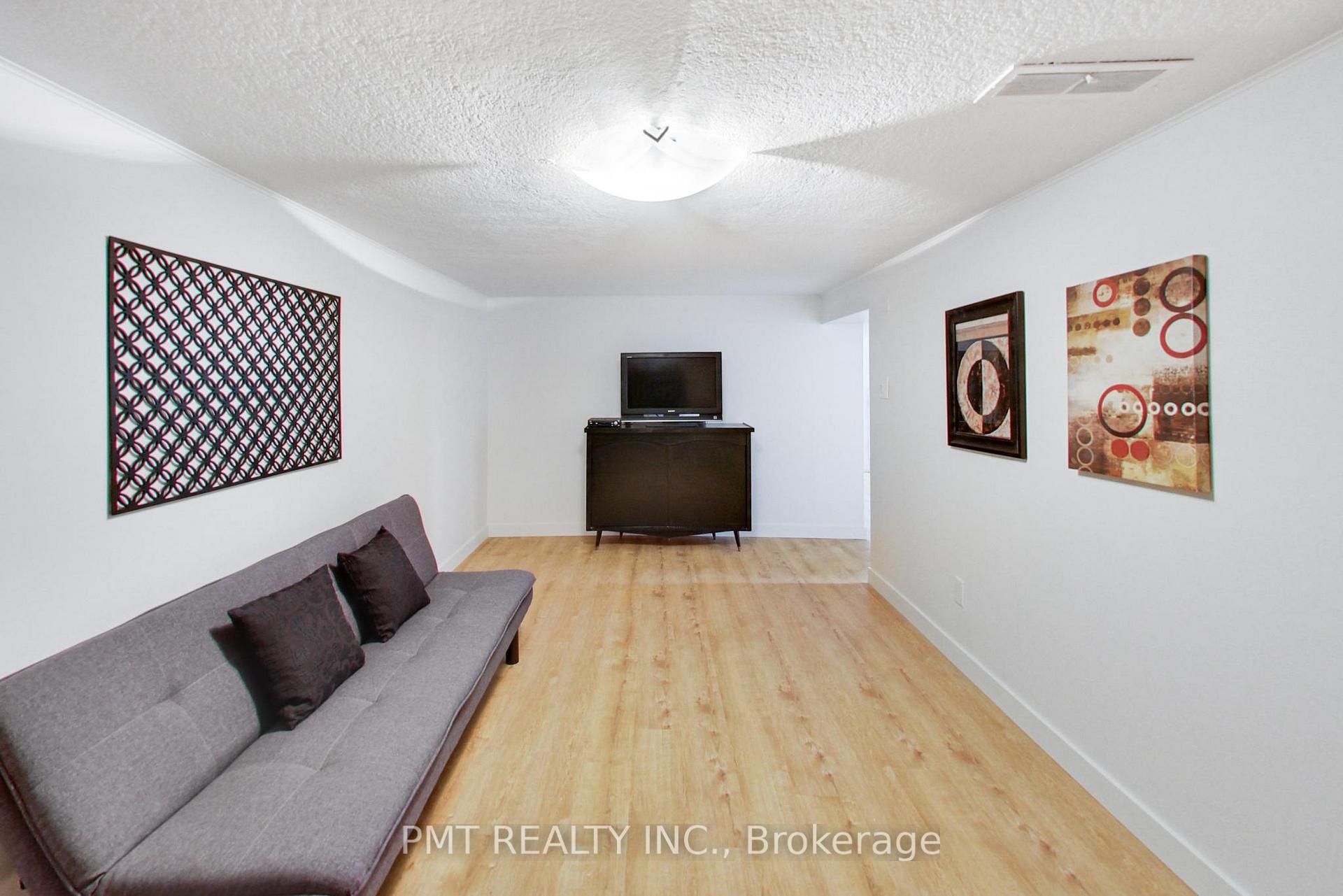 Photo 28 of 25 Ronald Avenue, North York, Briar Hill-Belgravia — HOMEH