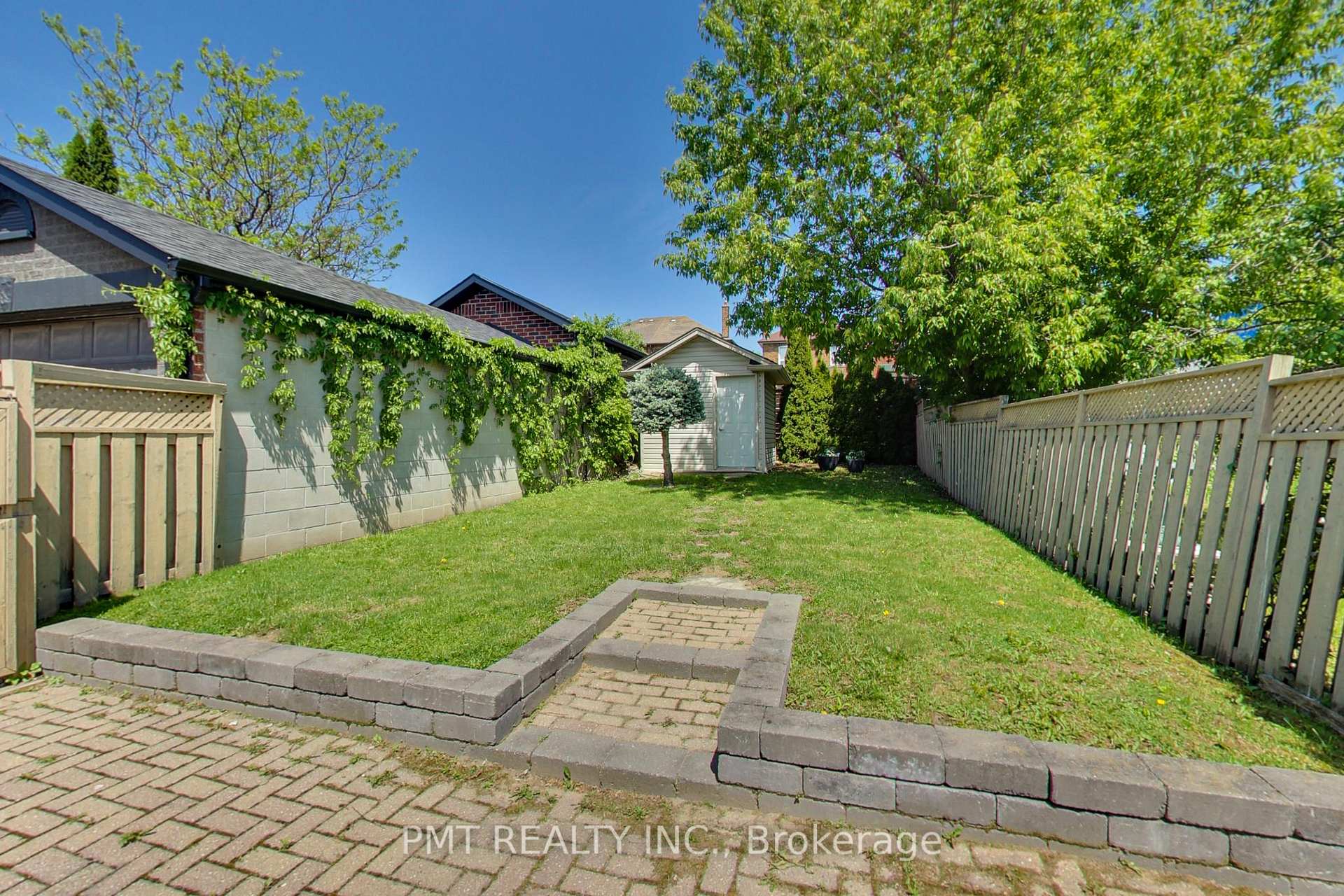 Photo 34 of 25 Ronald Avenue, North York, Briar Hill-Belgravia — HOMEH
