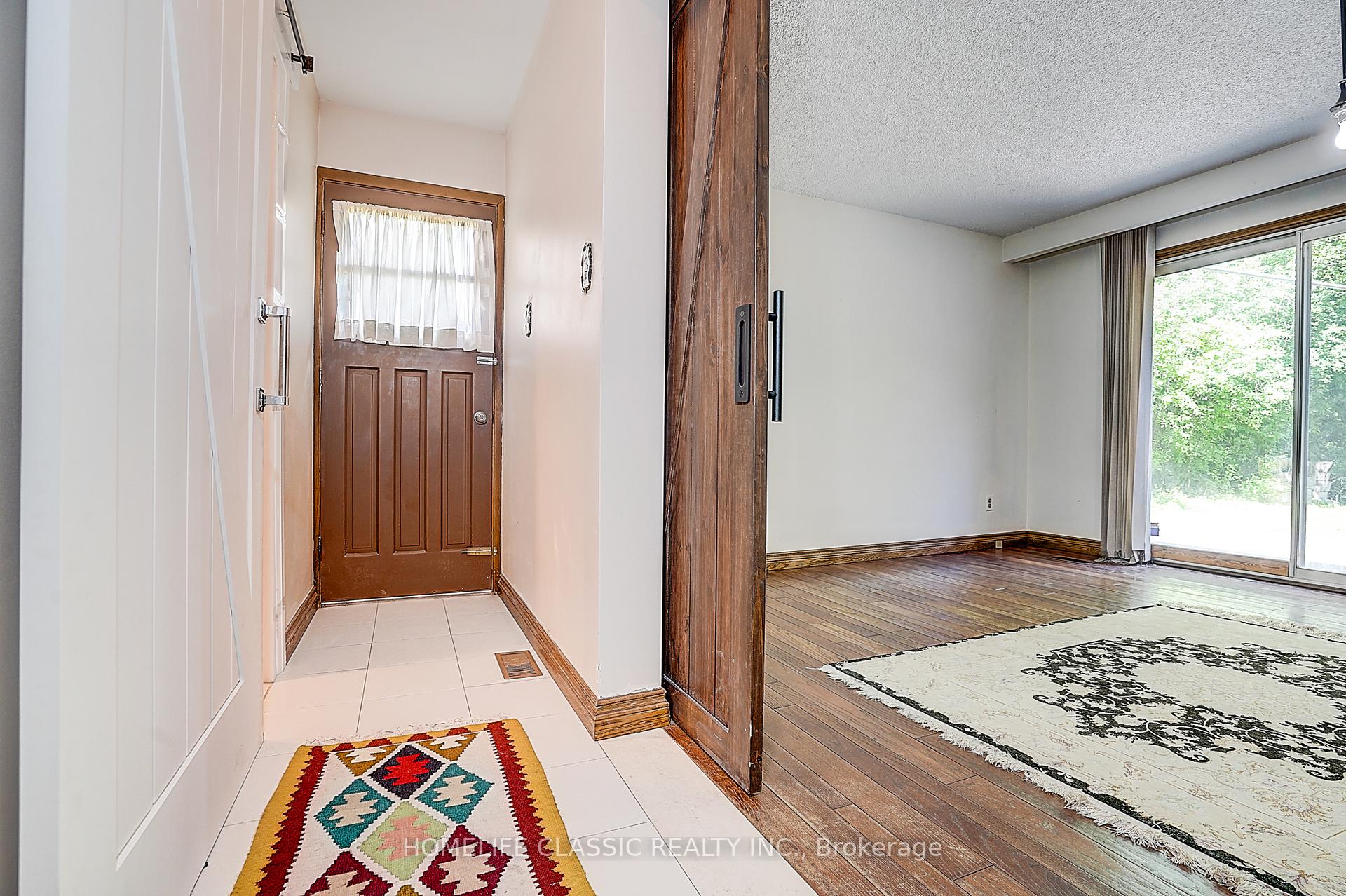 Photo 16 of 69 Elm Avenue, Richmond Hill, Langstaff — HOMEH