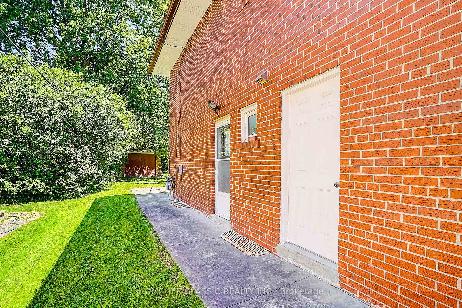 Photo 22 of 69 Elm Avenue, Richmond Hill, Langstaff — HOMEH