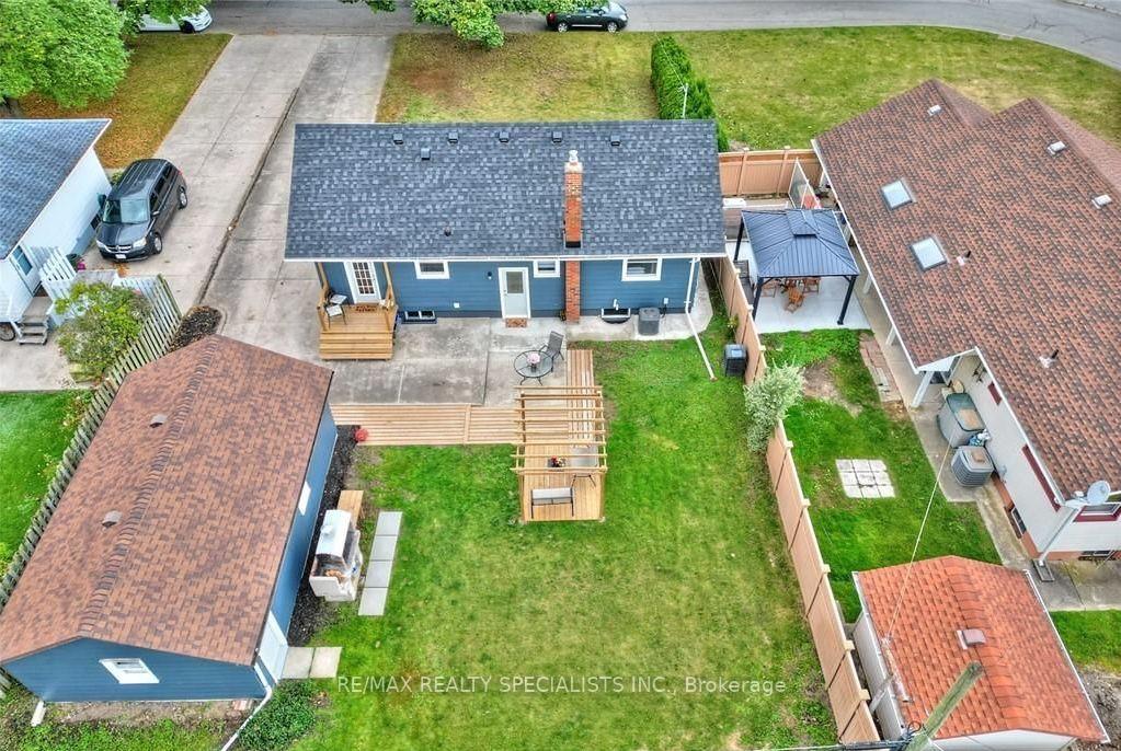 Photo 3 of Unit Upper, 6 Gormley Crescent, St. Catharines, Carlton/Bunting — HOMEH