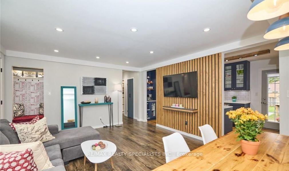 Photo 7 of Unit Upper, 6 Gormley Crescent, St. Catharines, Carlton/Bunting — HOMEH
