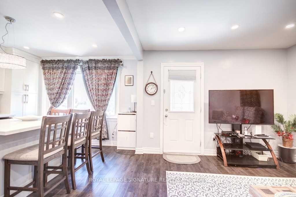Photo 4 of Unit Main, 111 Ellington Drive, Scarborough, Wexford-Maryvale — HOMEH