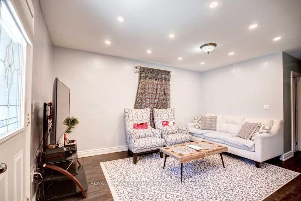 Photo 12 of Unit Main, 111 Ellington Drive, Scarborough, Wexford-Maryvale — HOMEH
