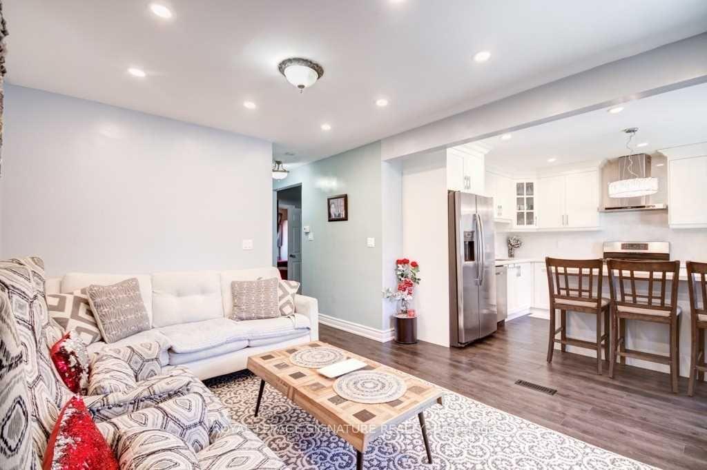 Photo 13 of Unit Main, 111 Ellington Drive, Scarborough, Wexford-Maryvale — HOMEH