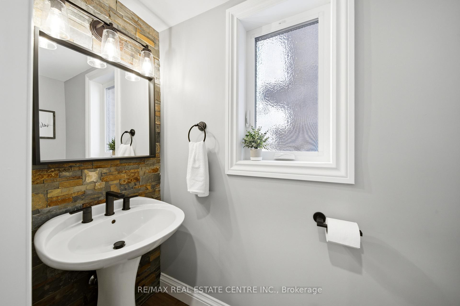 Photo 24 of 4670 Bracknell Road, Burlington, Alton — HOMEH