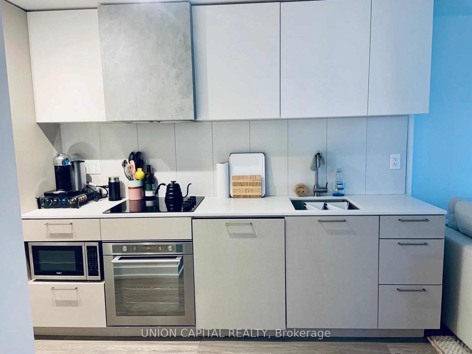 Photo 8 of Unit 905, 19 Western Battery Road, Toronto, Niagara — HOMEH