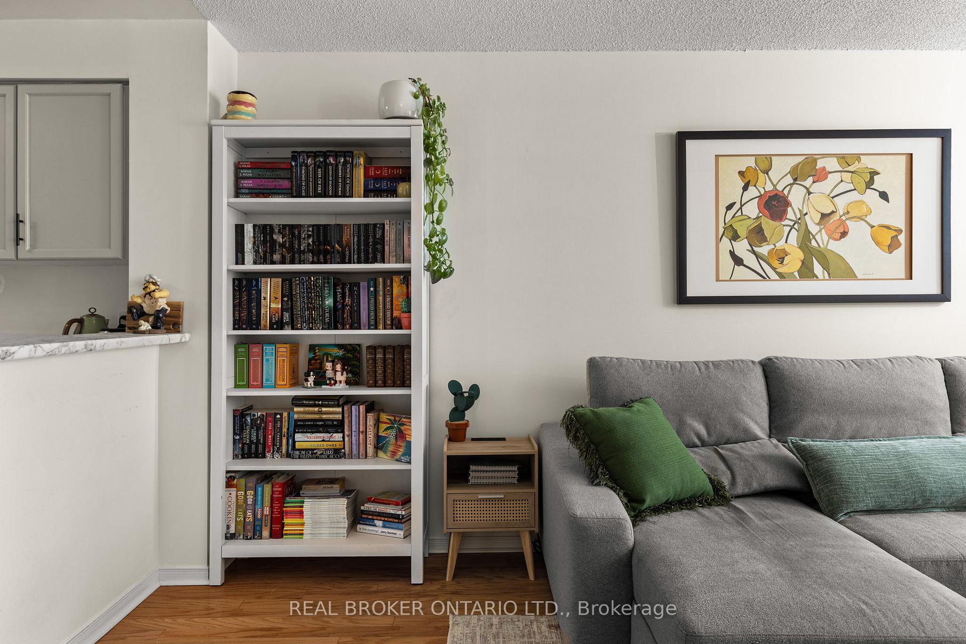 Photo 8 of Unit 504, 140 Dunlop Street E, Barrie, City Centre — HOMEH