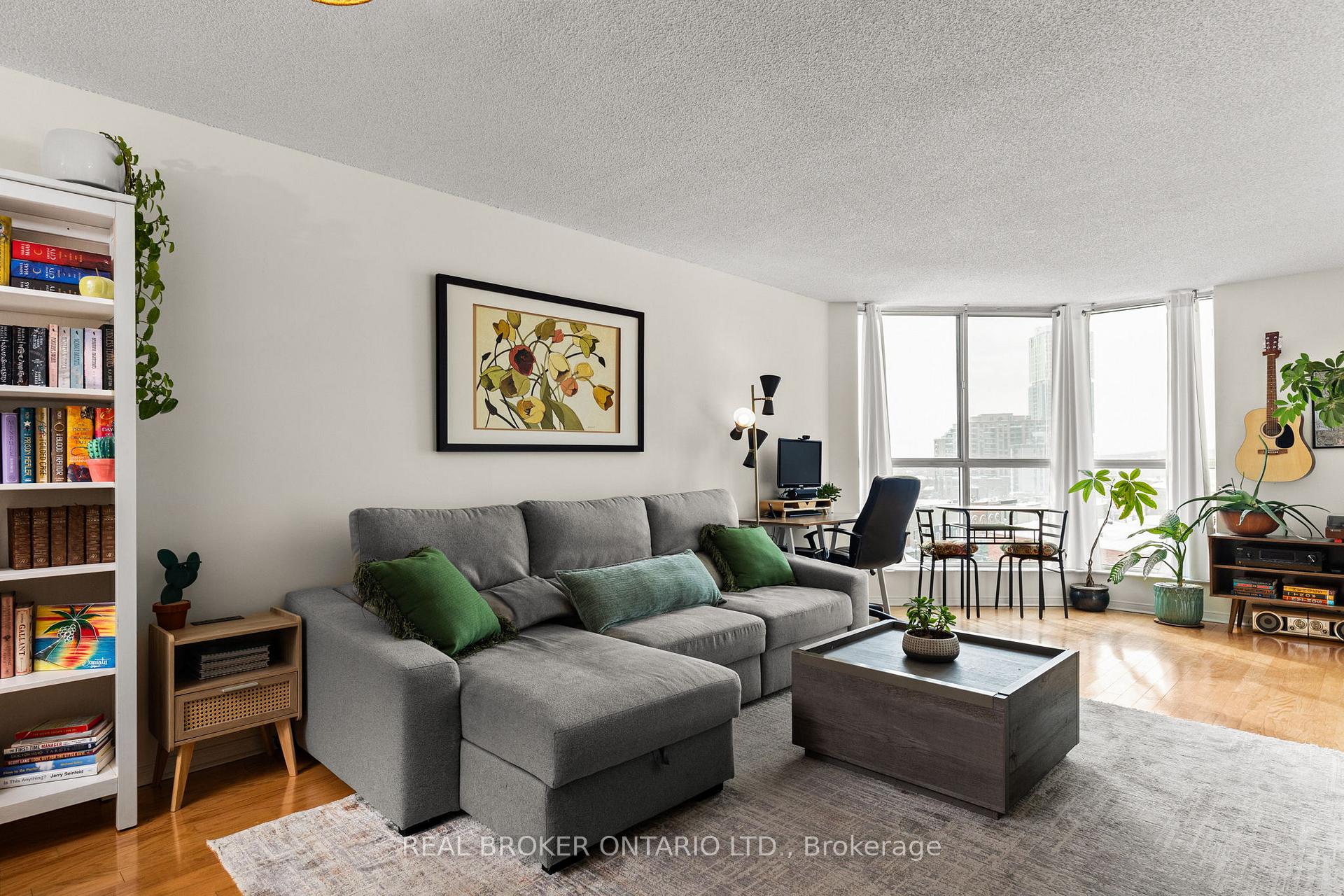 Photo 12 of Unit 504, 140 Dunlop Street E, Barrie, City Centre — HOMEH