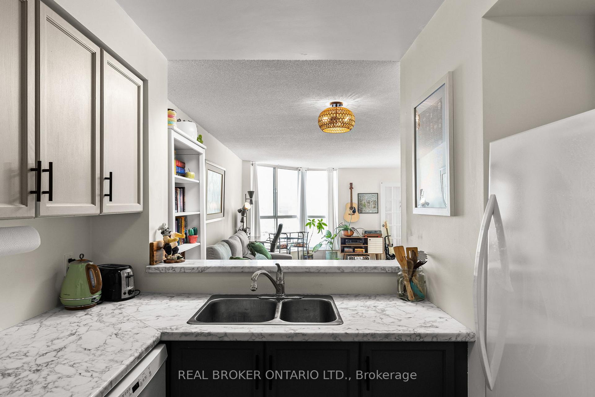 Photo 16 of Unit 504, 140 Dunlop Street E, Barrie, City Centre — HOMEH