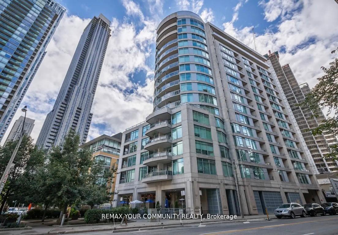 Front of Unit 606, 8 Scollard Street