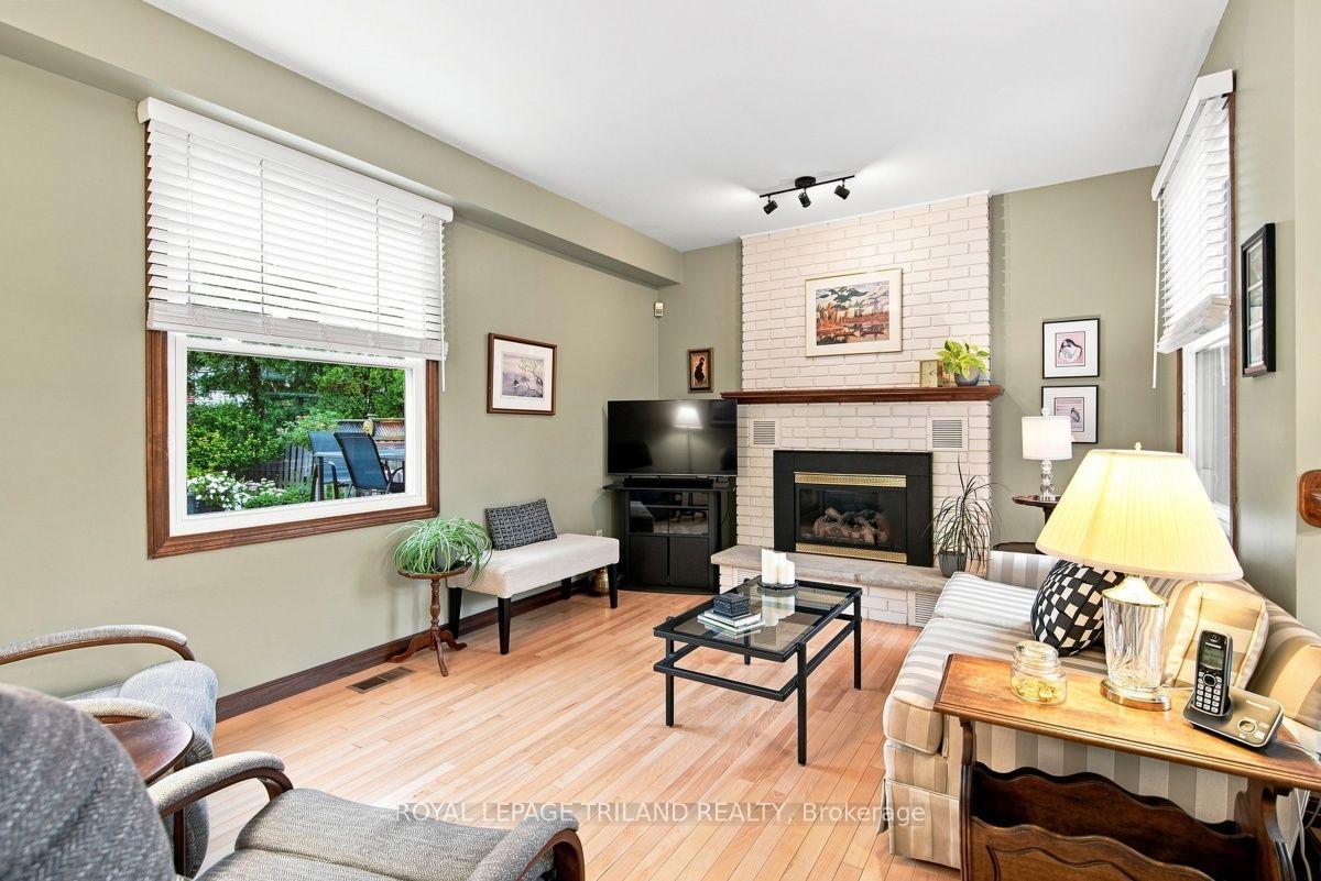 Photo 21 of 7 Glenview Crescent, London, North H — HOMEH