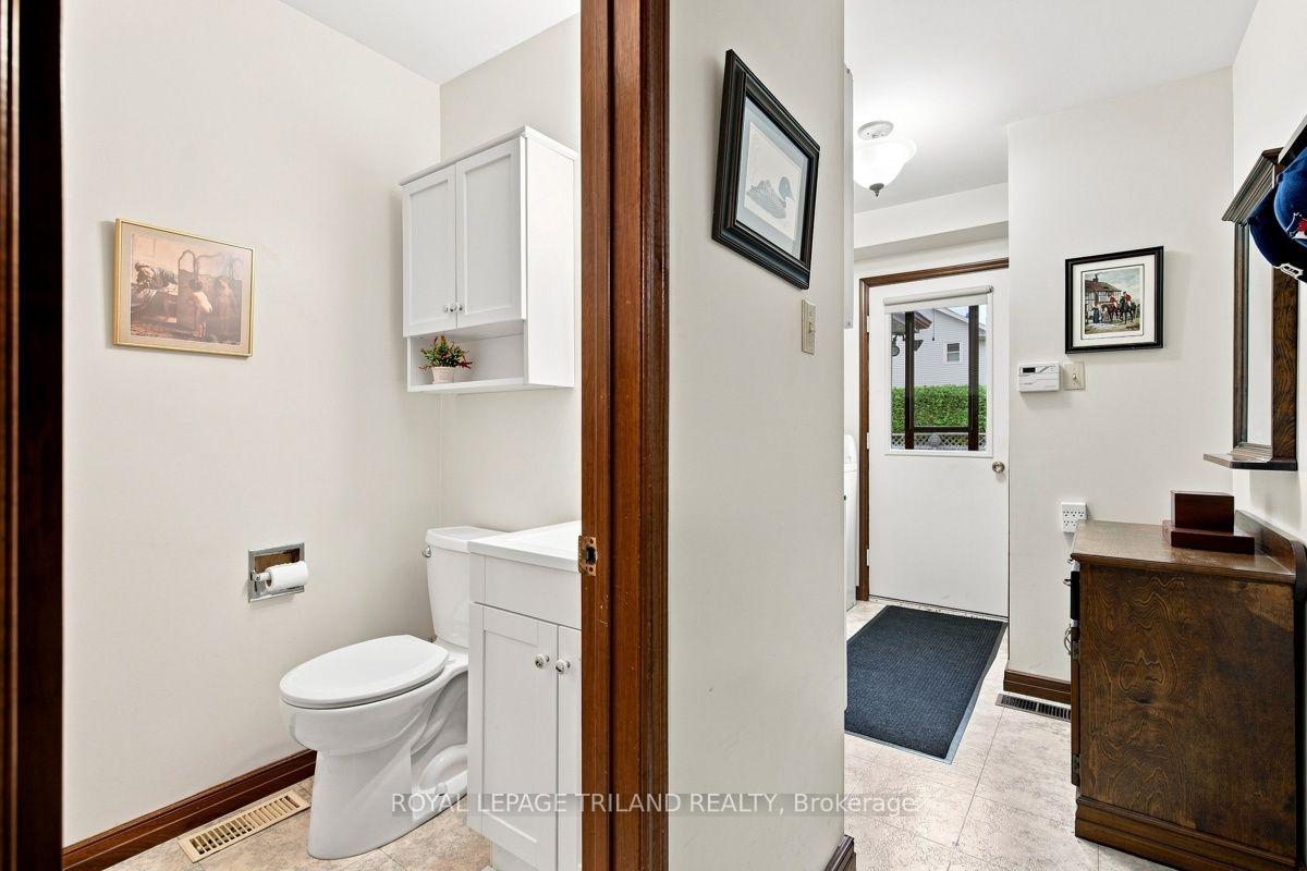 Photo 23 of 7 Glenview Crescent, London, North H — HOMEH