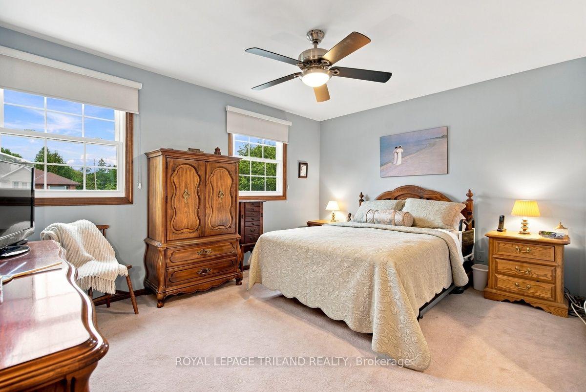 Photo 25 of 7 Glenview Crescent, London, North H — HOMEH
