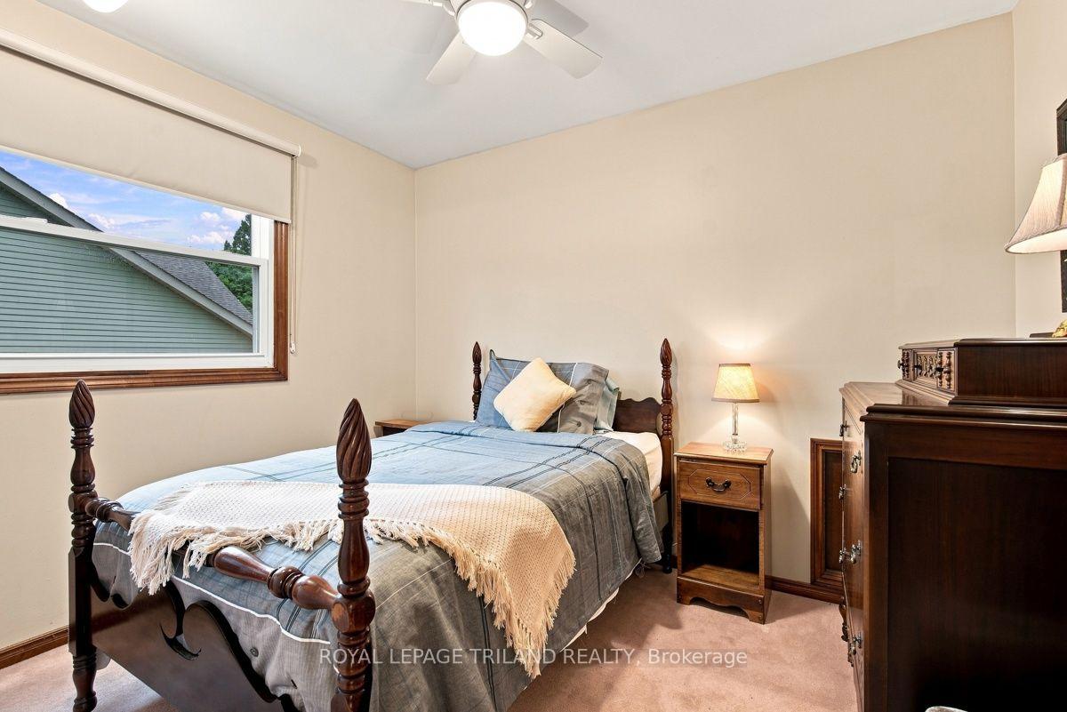 Photo 32 of 7 Glenview Crescent, London, North H — HOMEH