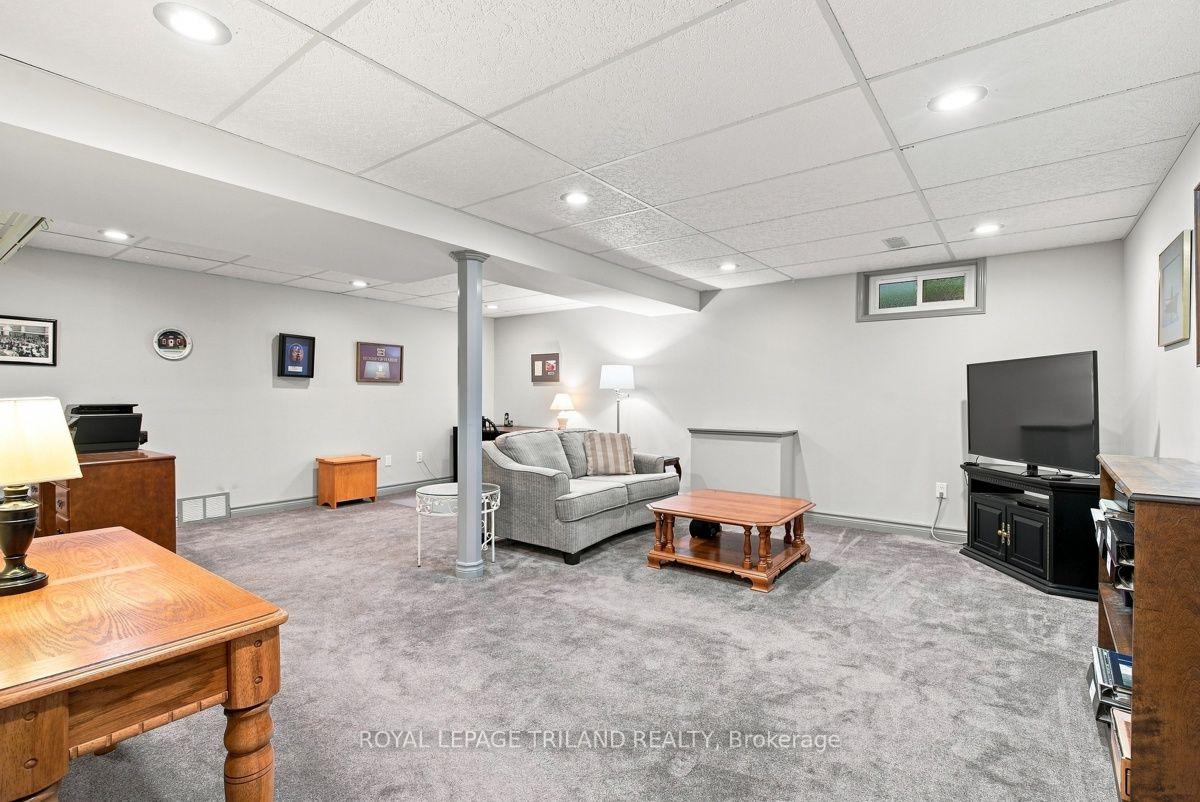 Photo 35 of 7 Glenview Crescent, London, North H — HOMEH