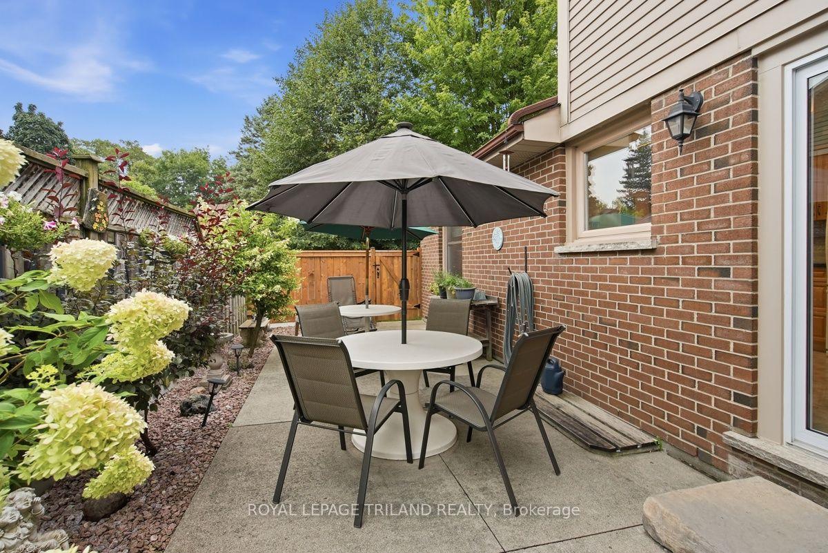 Photo 43 of 7 Glenview Crescent, London, North H — HOMEH