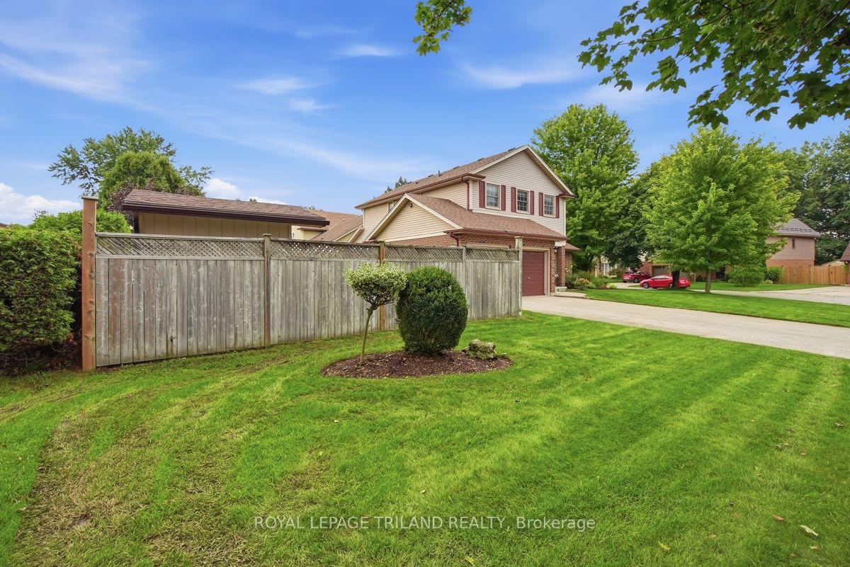 Photo 63 of 7 Glenview Crescent, London, North H — HOMEH