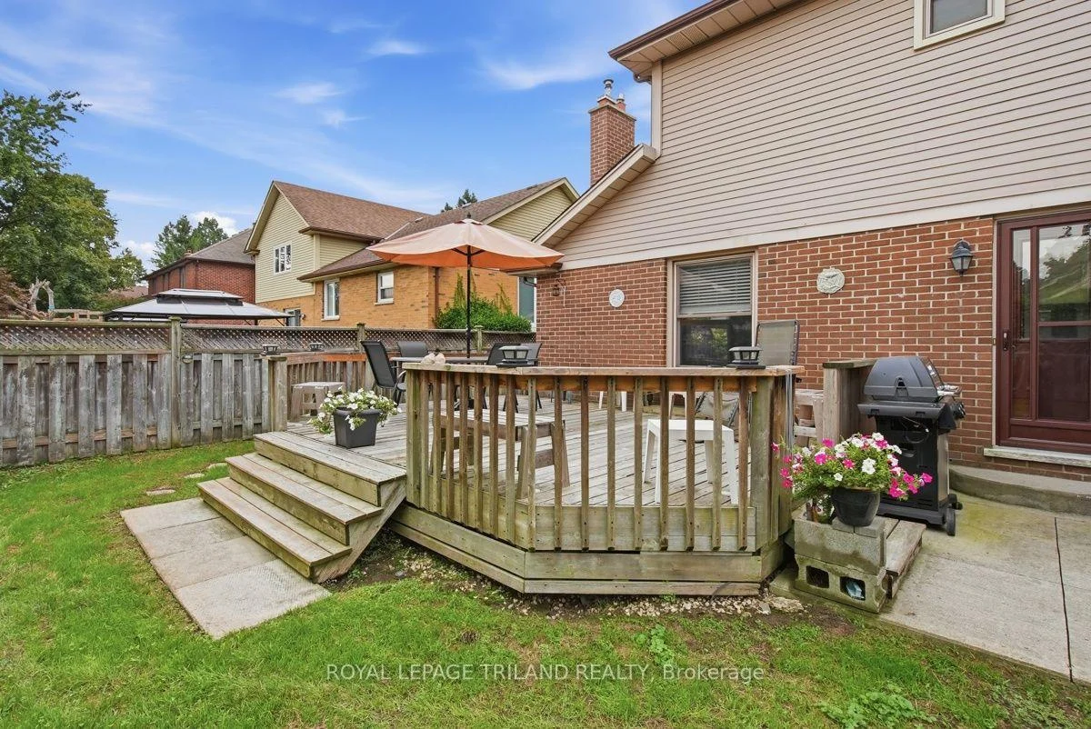 Photo 42 of 7 Glenview Crescent, London, North H — HOMEH