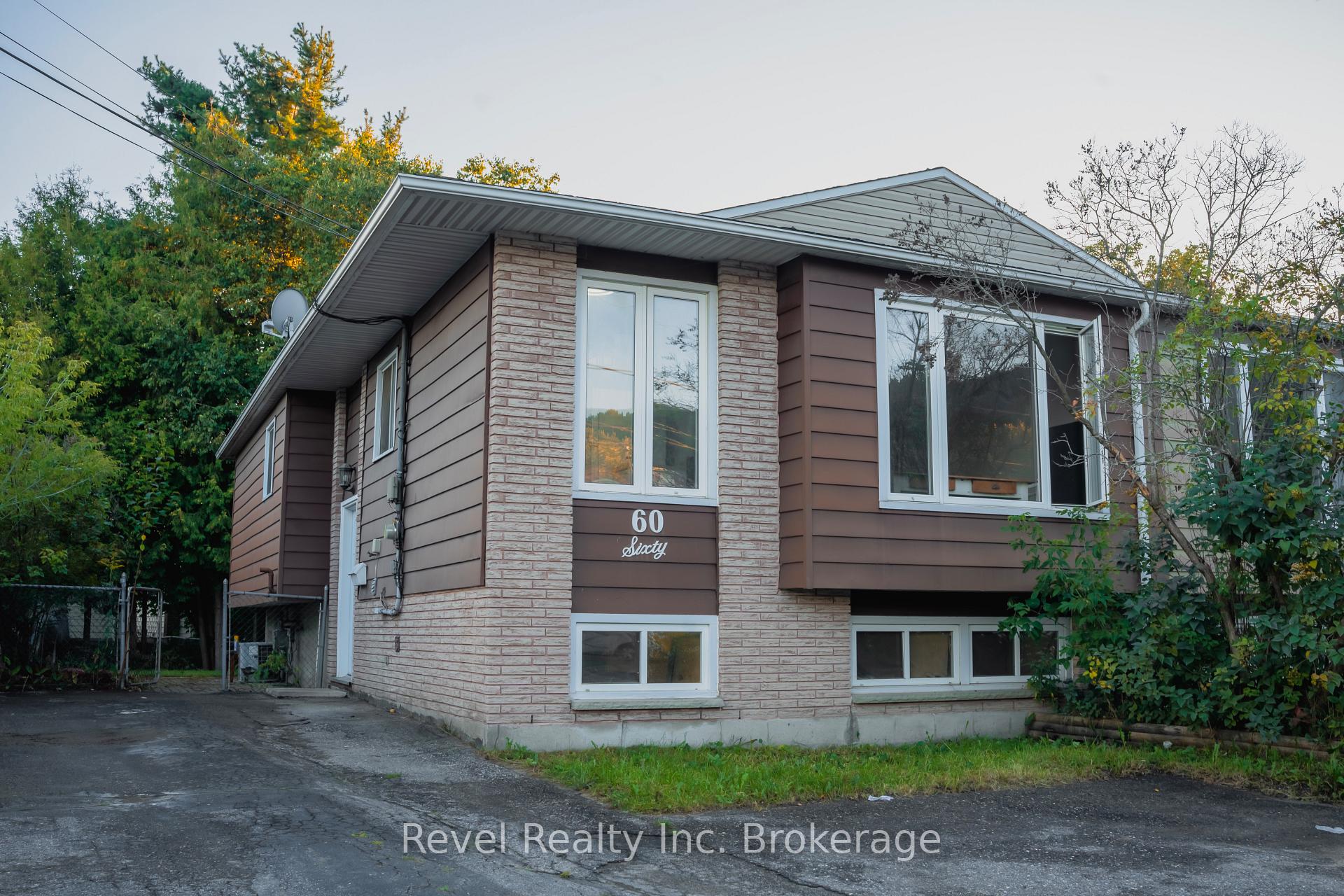 Photo 3 of 60 Sherryl Crescent, North Bay, College Heights — HOMEH
