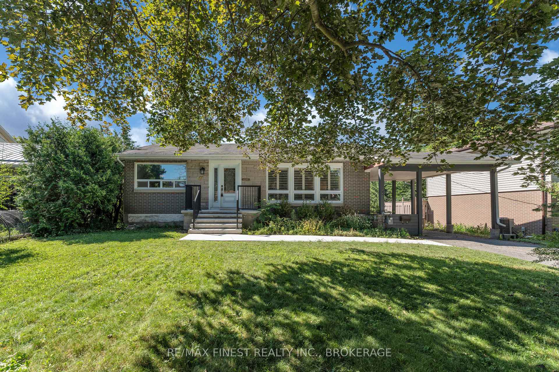 Photo 2 of 60 Sherwood Drive, Kingston, West of Sir John A. Blvd — HOMEH
