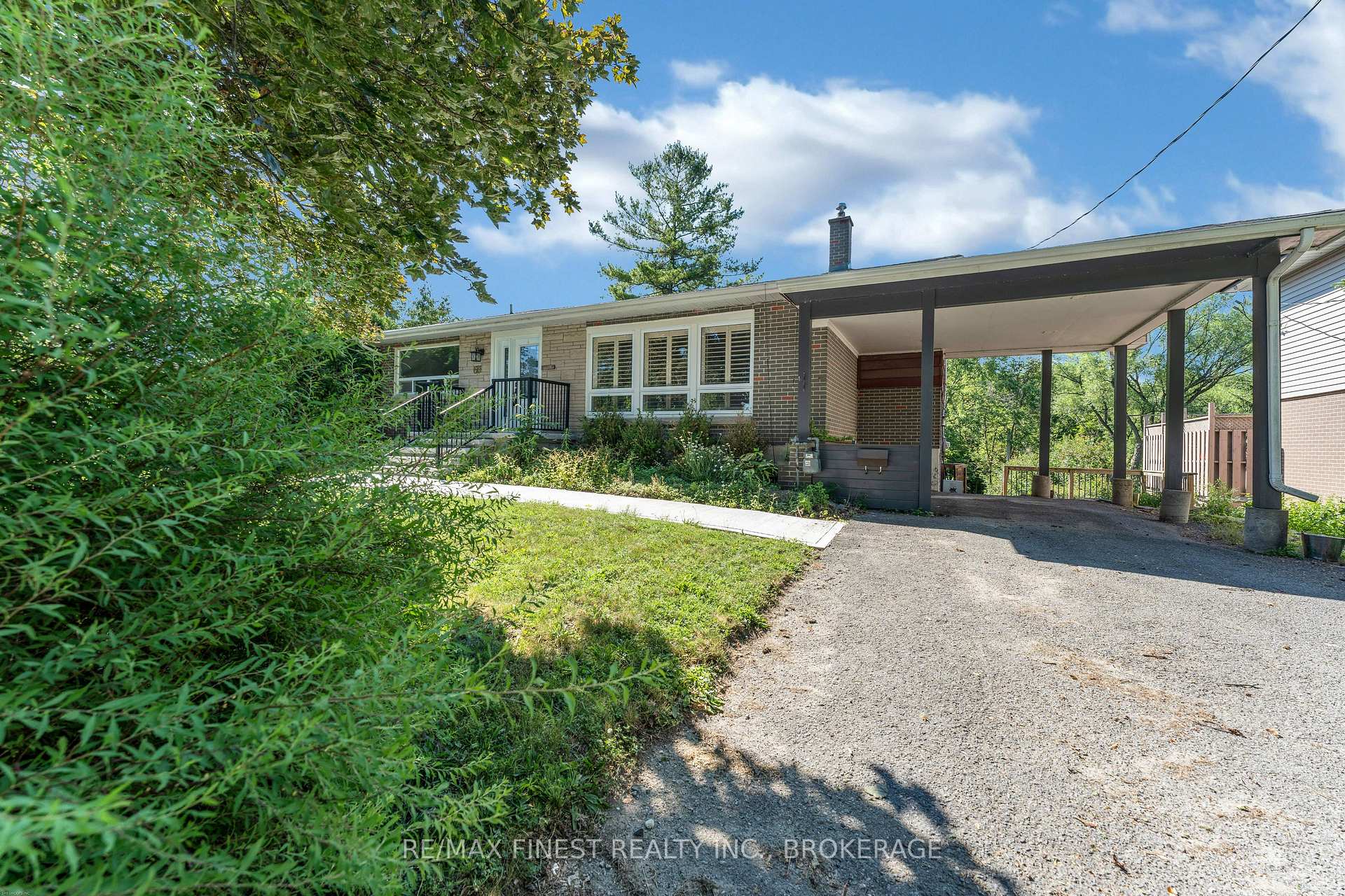 Photo 3 of 60 Sherwood Drive, Kingston, West of Sir John A. Blvd — HOMEH