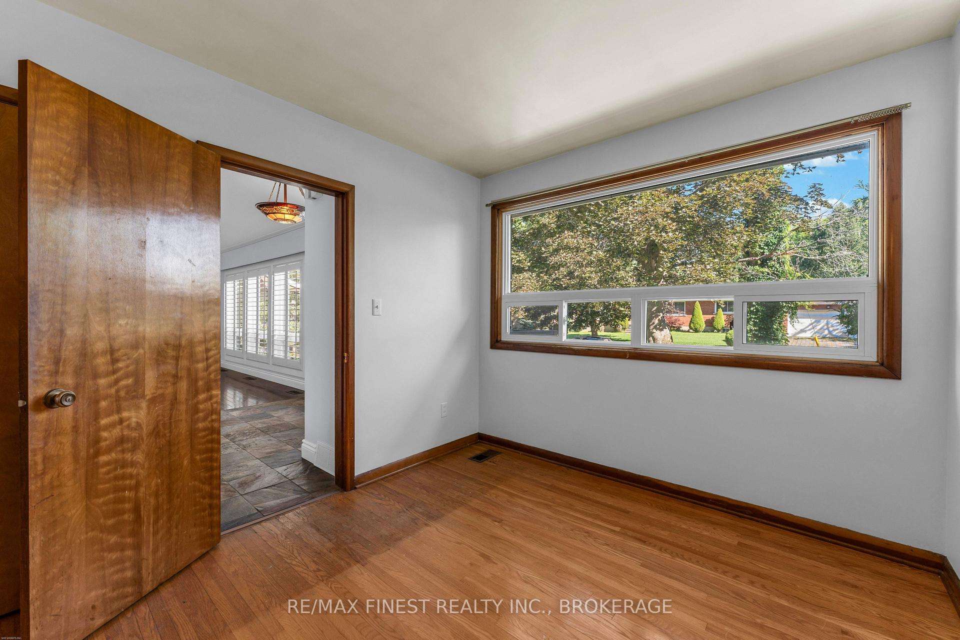 Photo 9 of 60 Sherwood Drive, Kingston, West of Sir John A. Blvd — HOMEH