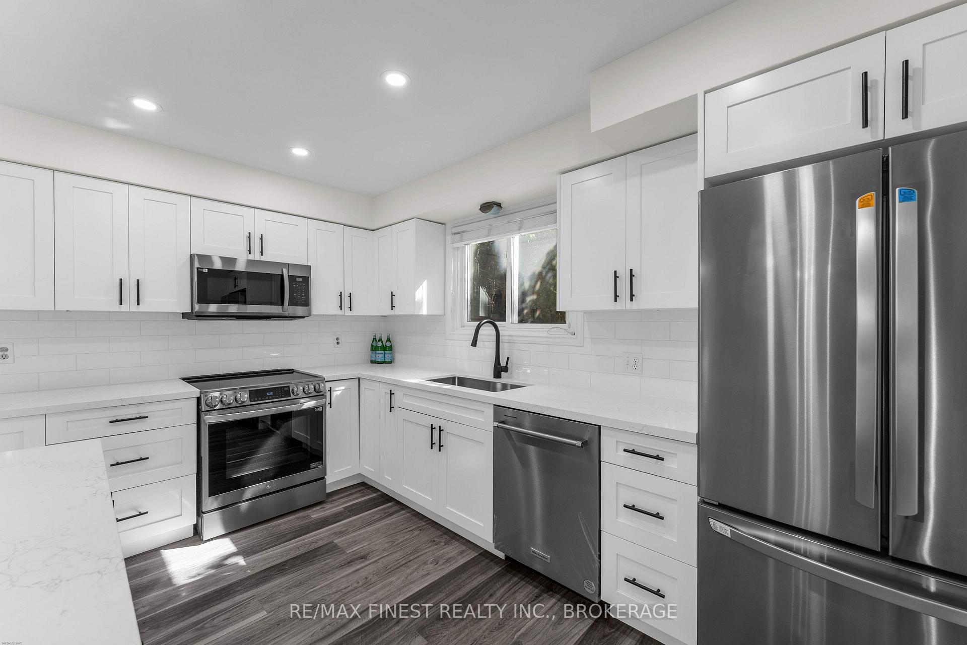 Photo 11 of 60 Sherwood Drive, Kingston, West of Sir John A. Blvd — HOMEH