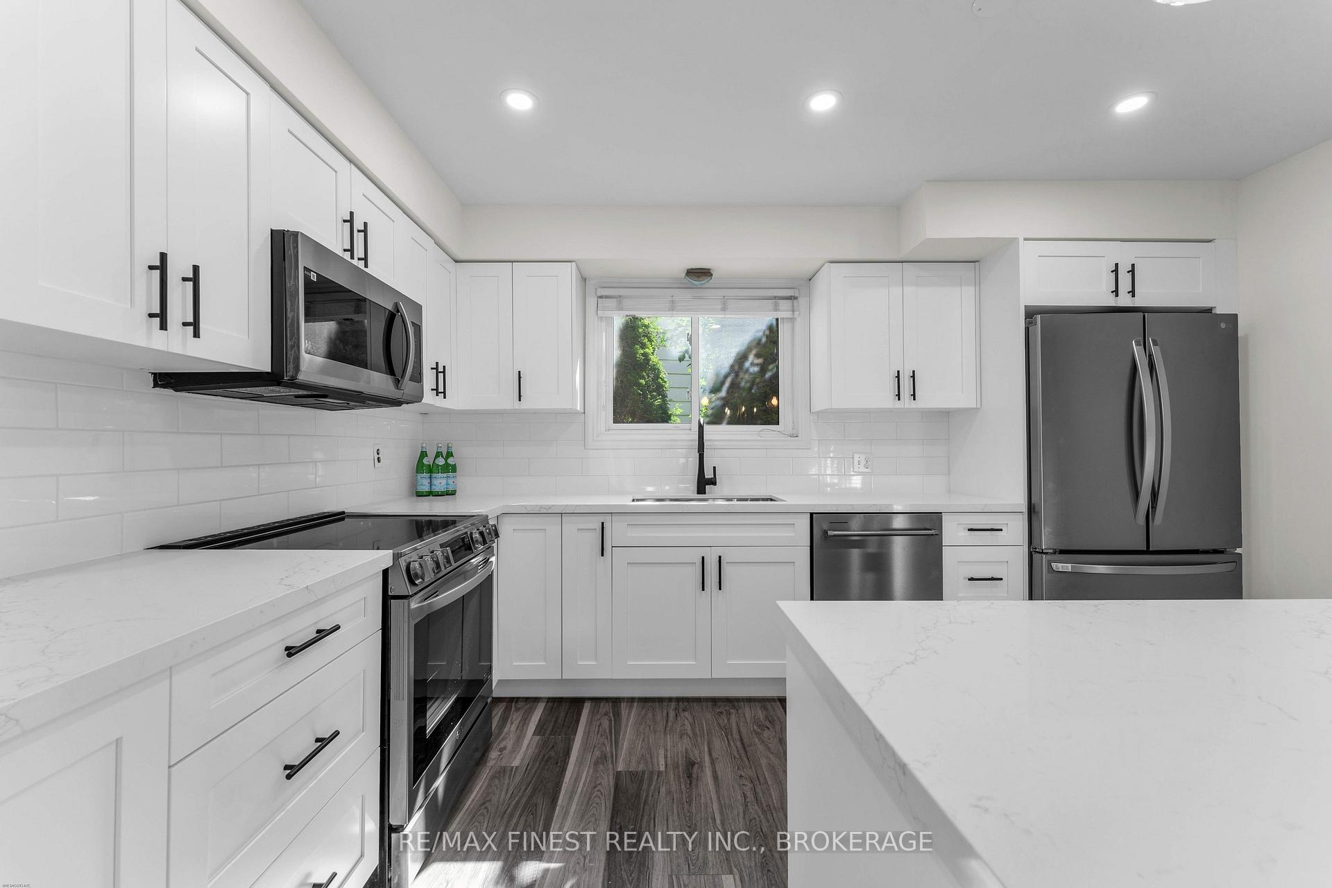Photo 12 of 60 Sherwood Drive, Kingston, West of Sir John A. Blvd — HOMEH