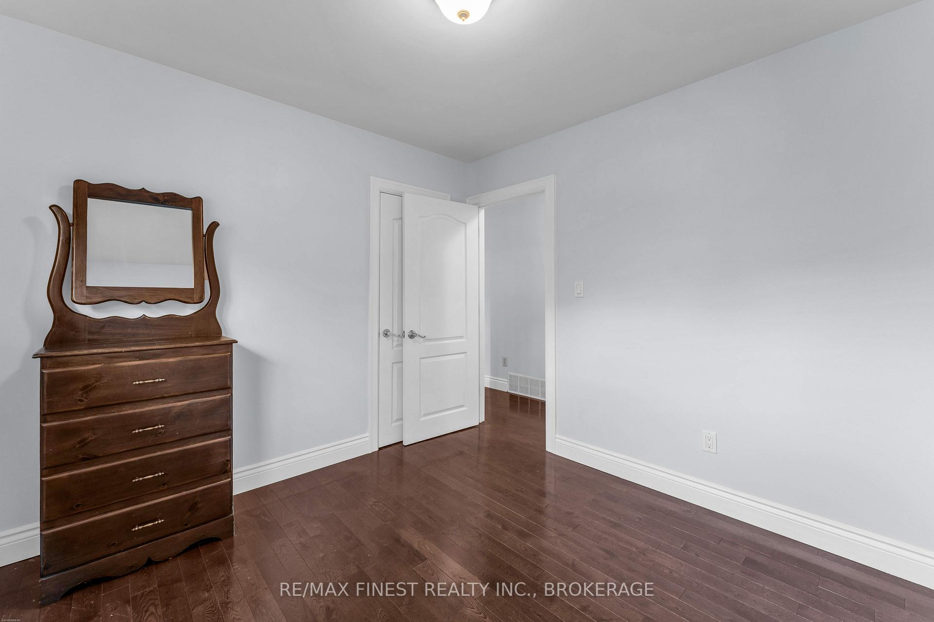 Photo 23 of 60 Sherwood Drive, Kingston, West of Sir John A. Blvd — HOMEH