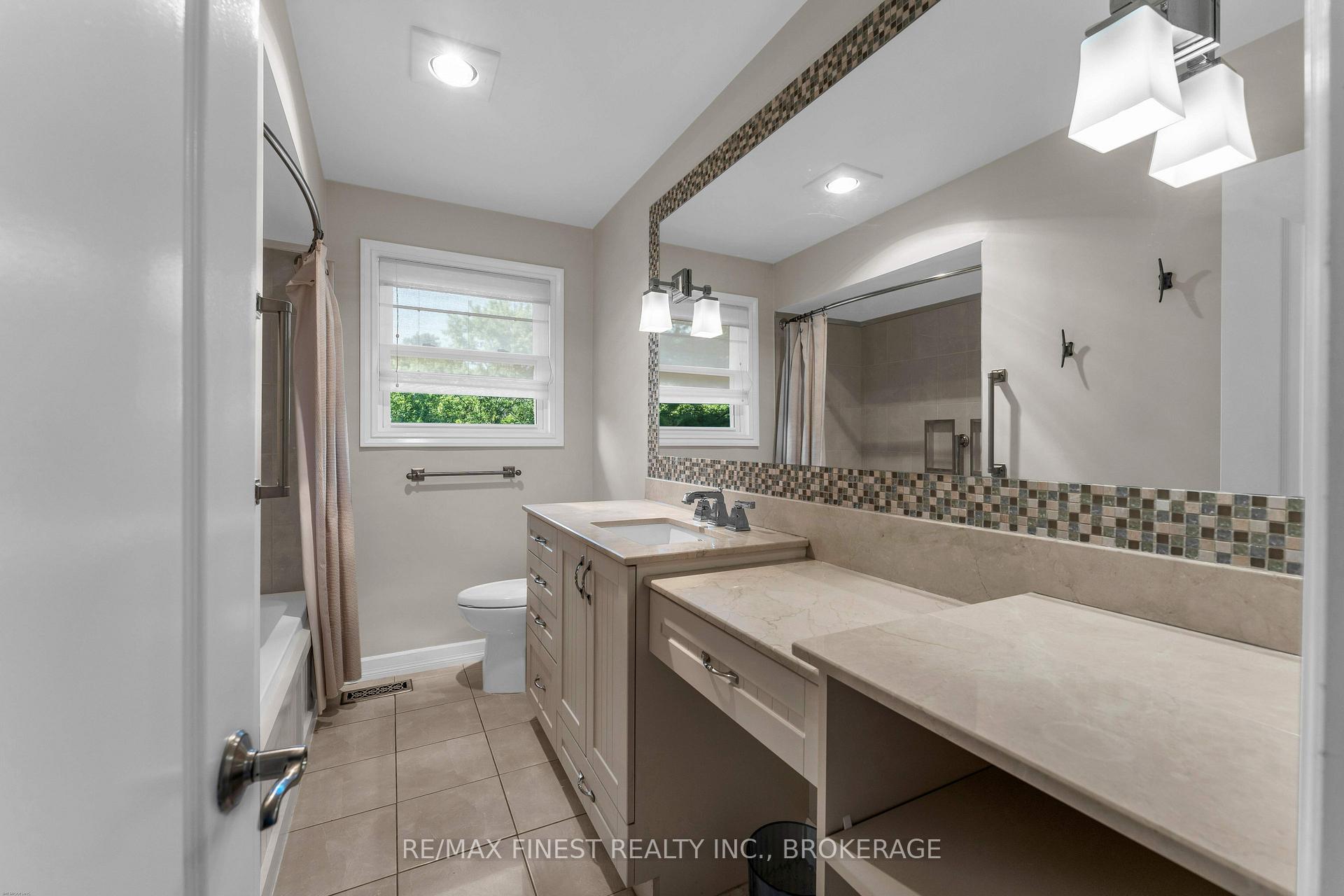 Photo 24 of 60 Sherwood Drive, Kingston, West of Sir John A. Blvd — HOMEH