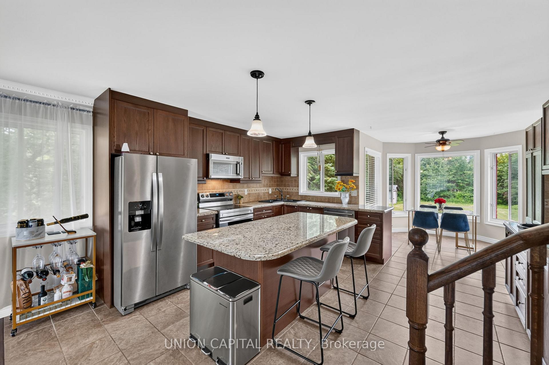 Photo 13 of 3132 Ravenshoe Road, Georgina, Belhaven — HOMEH