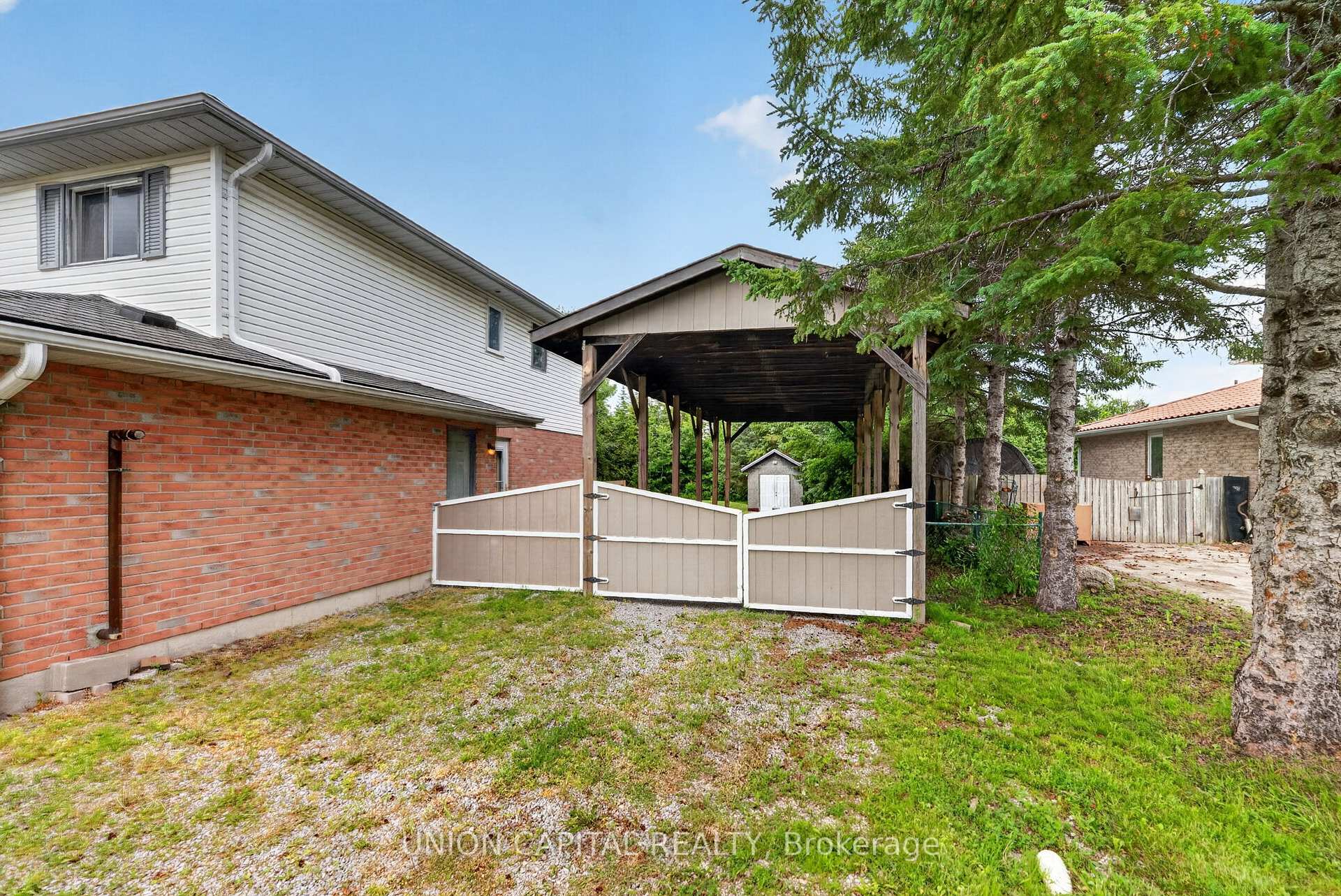 Photo 33 of 3132 Ravenshoe Road, Georgina, Belhaven — HOMEH