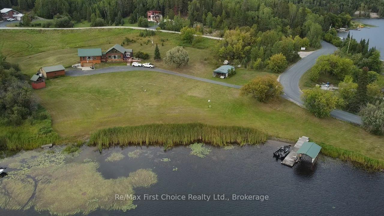 Photo 4 of 812 Essex Road E, Kenora, Kenora Northeast — HOMEH