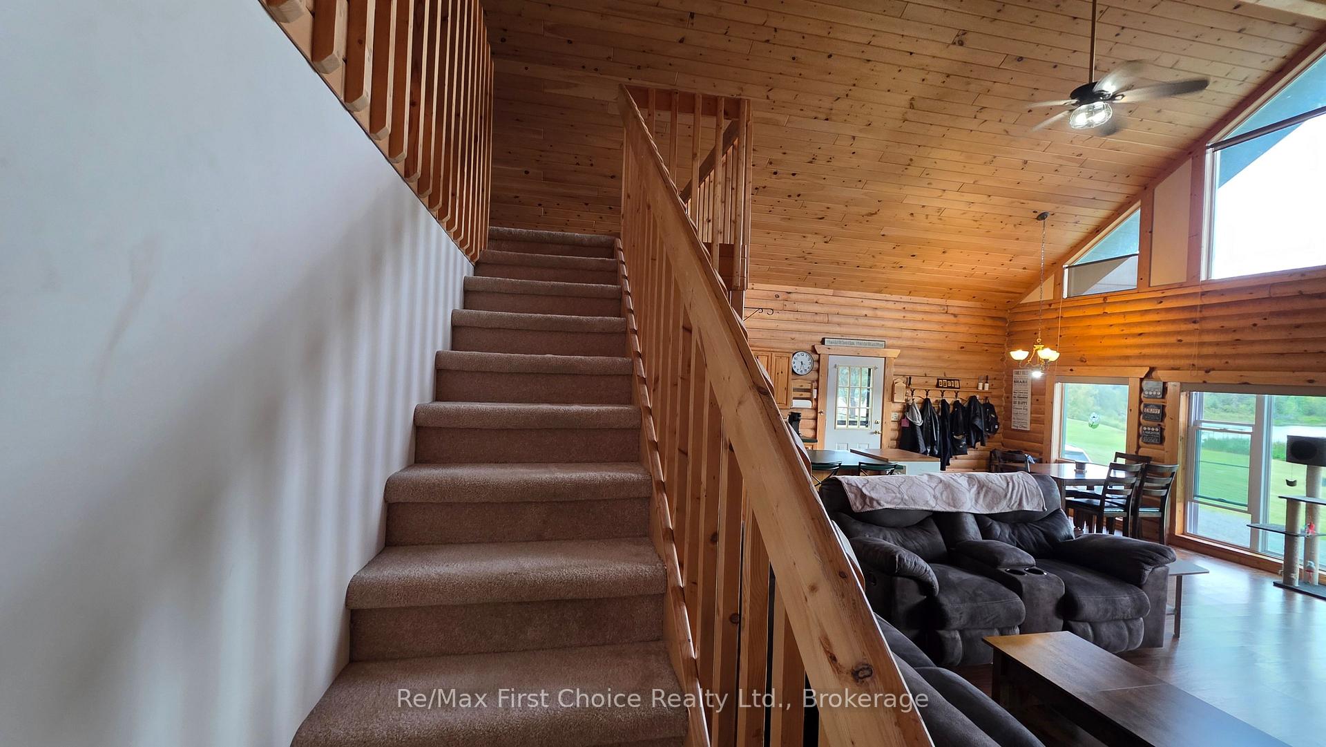 Photo 18 of 812 Essex Road E, Kenora, Kenora Northeast — HOMEH