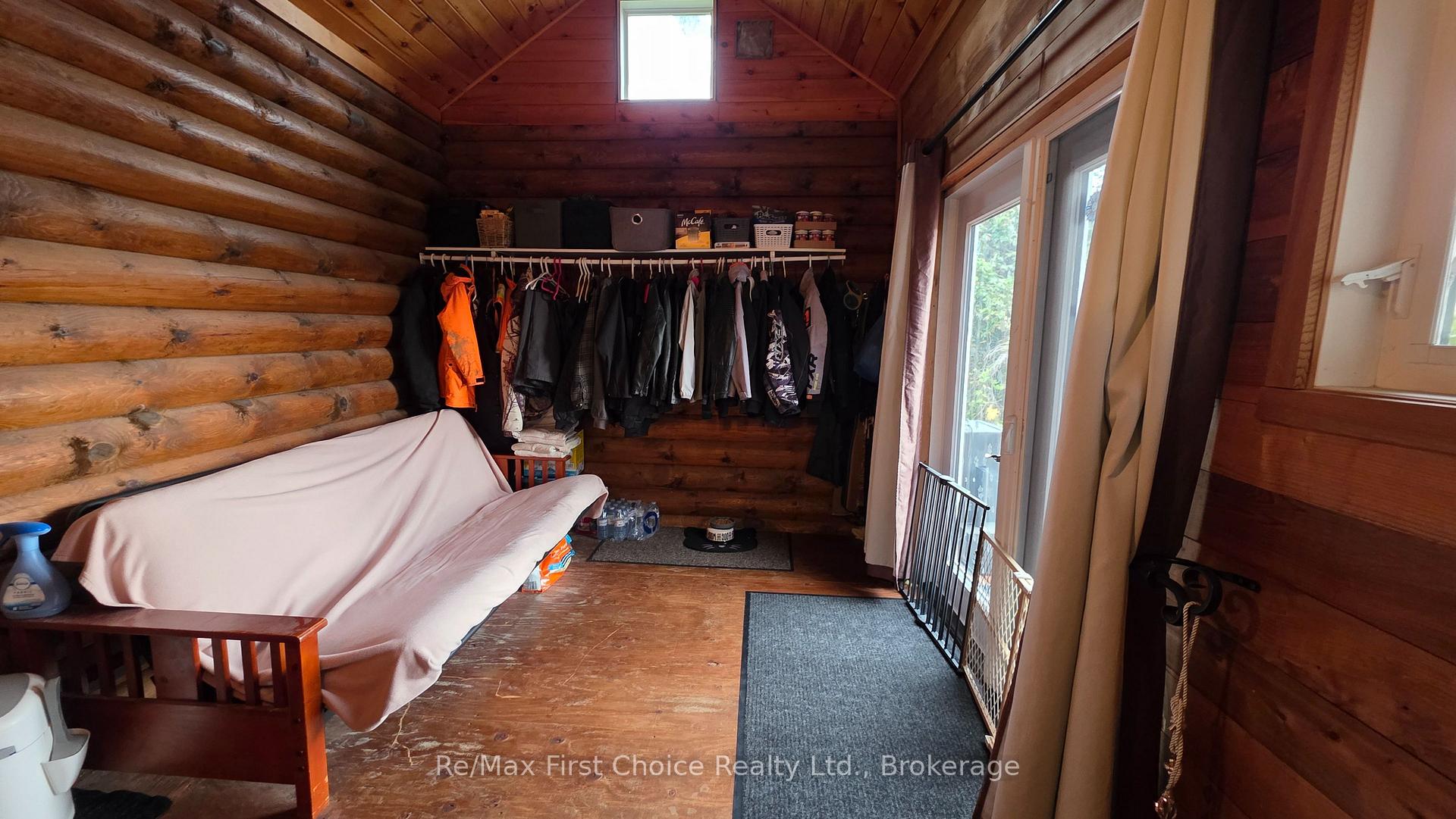 Photo 21 of 812 Essex Road E, Kenora, Kenora Northeast — HOMEH