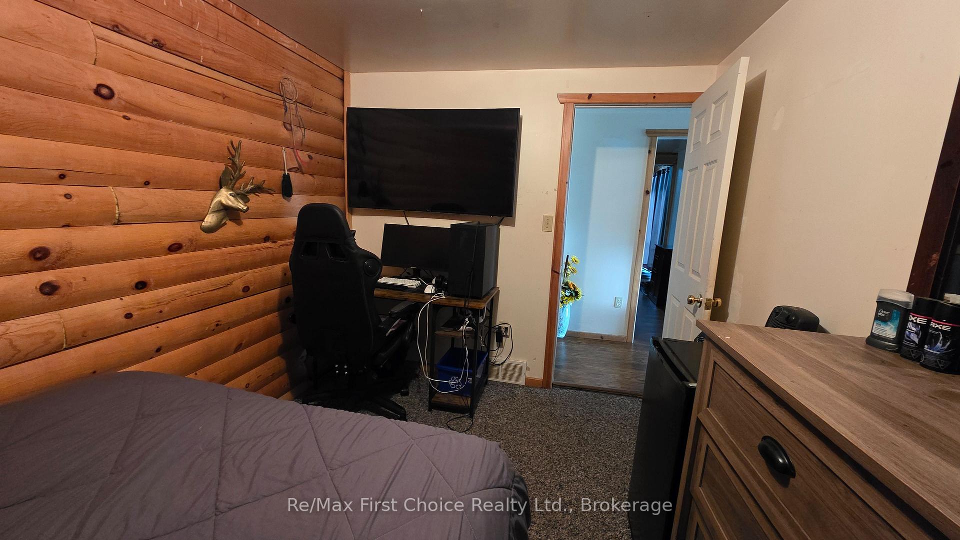 Photo 25 of 812 Essex Road E, Kenora, Kenora Northeast — HOMEH