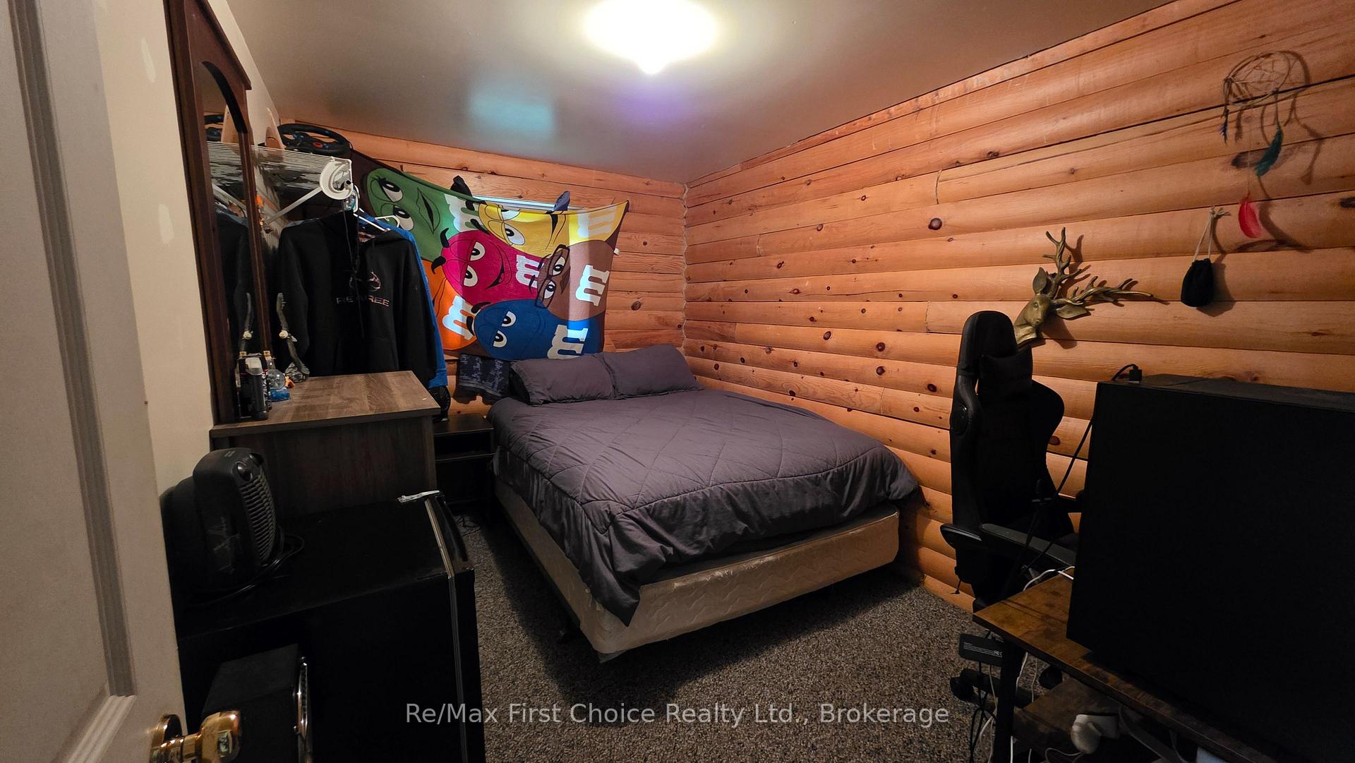 Photo 26 of 812 Essex Road E, Kenora, Kenora Northeast — HOMEH