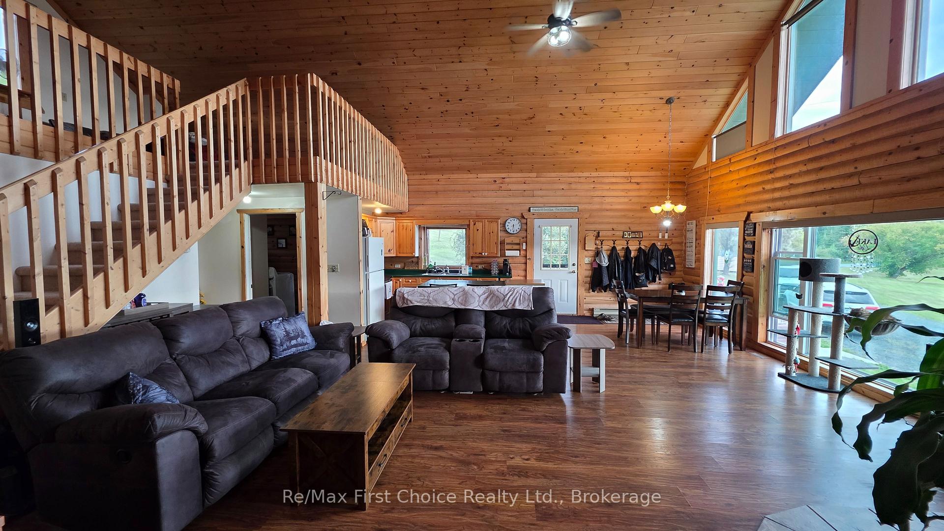 Photo 27 of 812 Essex Road E, Kenora, Kenora Northeast — HOMEH