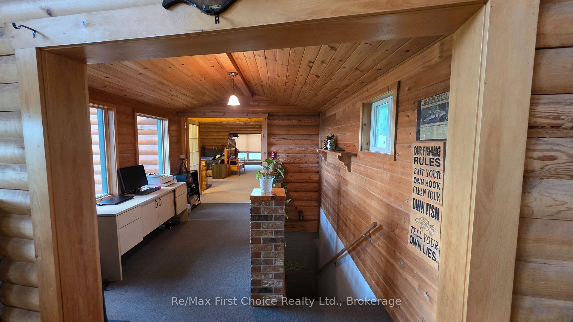 Photo 28 of 812 Essex Road E, Kenora, Kenora Northeast — HOMEH