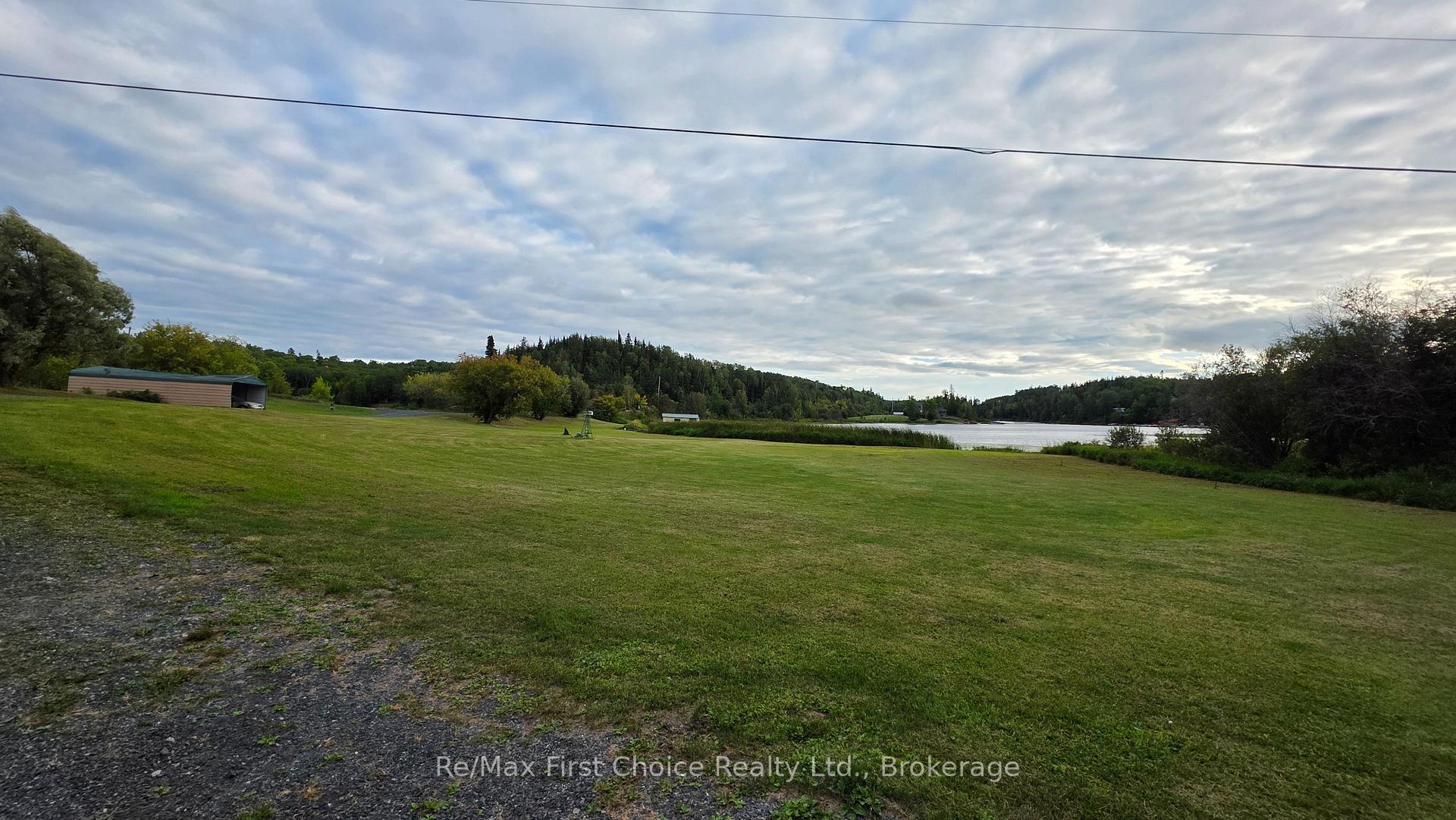 Photo 39 of 812 Essex Road E, Kenora, Kenora Northeast — HOMEH