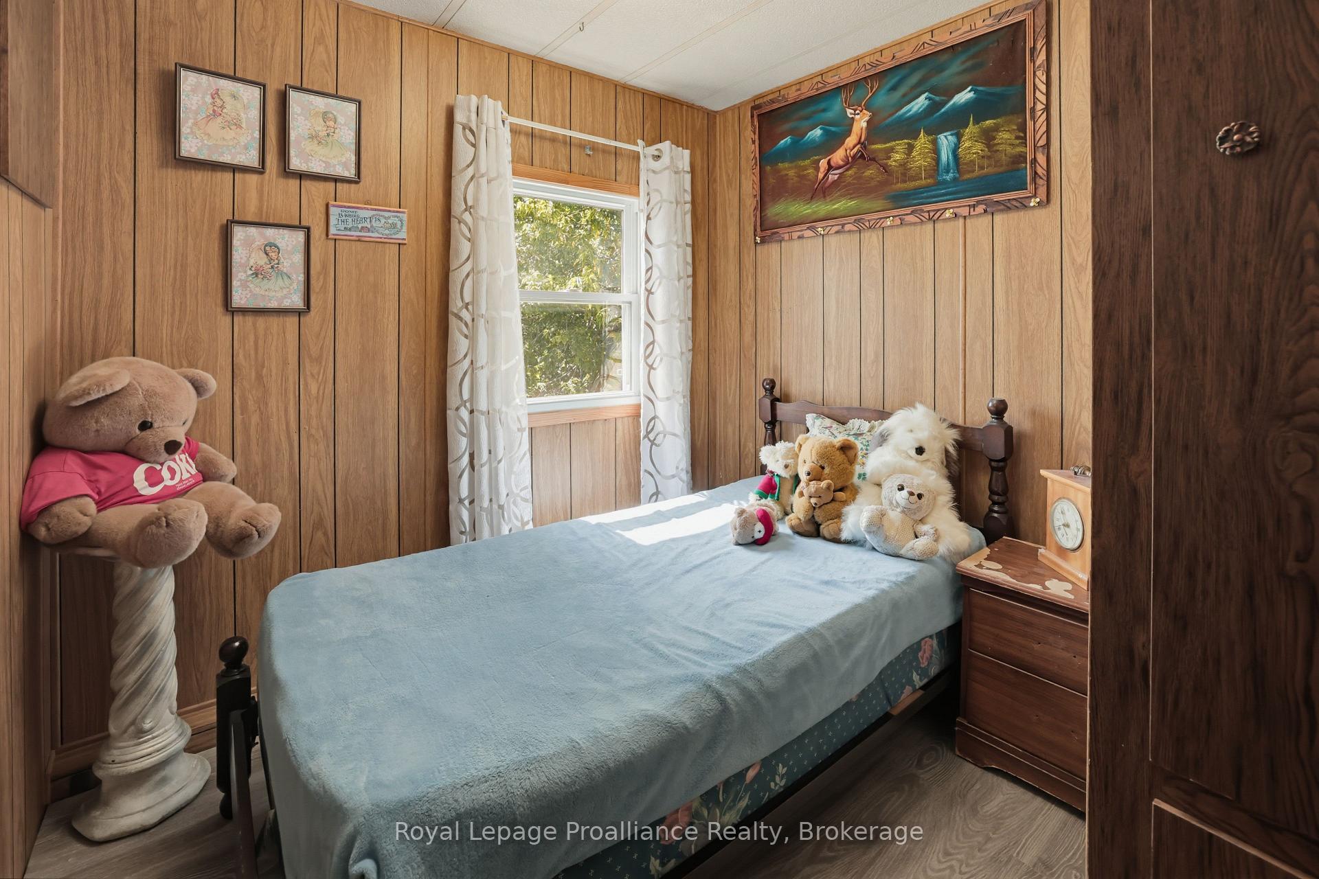 Photo 24 of 5 Kenneth Boulevard, Quinte West, Sidney Ward — HOMEH